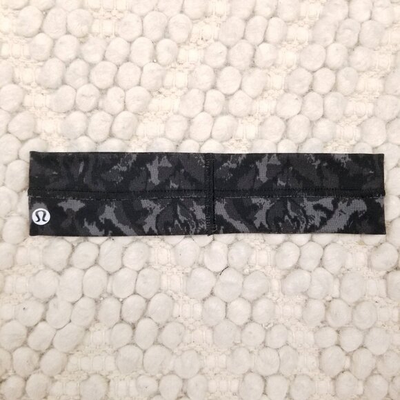 Lululemon Fly Away Tamer Headband Beautiful Baroque Black - Picture 6 of 8